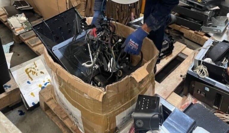 Claro reacondicionó más de 4,3 millones de equipos tecnológicos Reutilización de equipos.