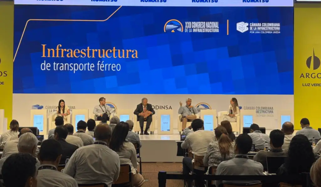 Gobierno alista estudios finales para megaproyectos férreos, pero contratación dependerá del nuevo presidente Congreso de infraestructura