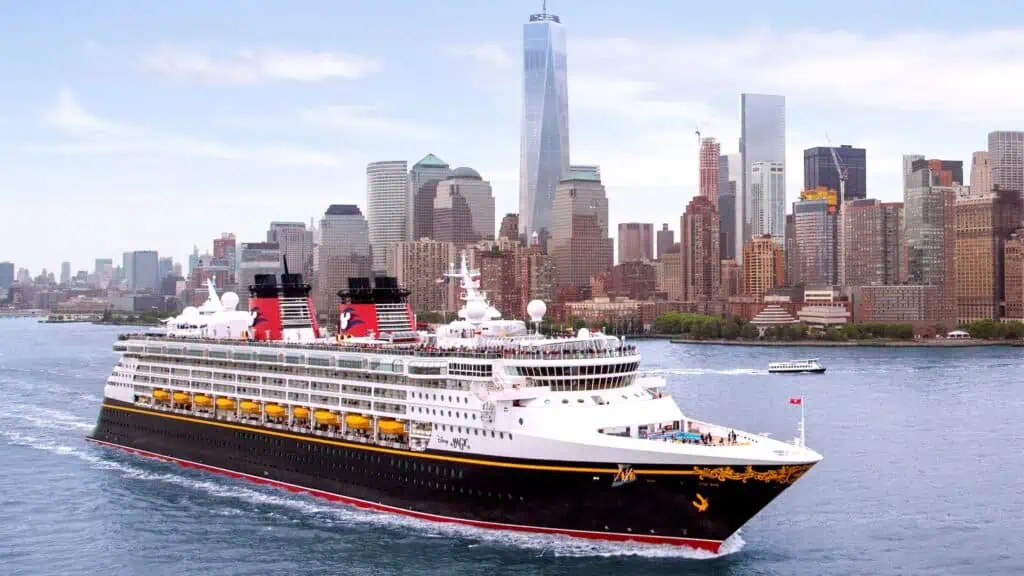 Crucero de Disney podría tener parada en Cartagena en 2026; abrieron tienda especializada Barco de Disney. Foto: tomada de la página de Disney Cruise Line.