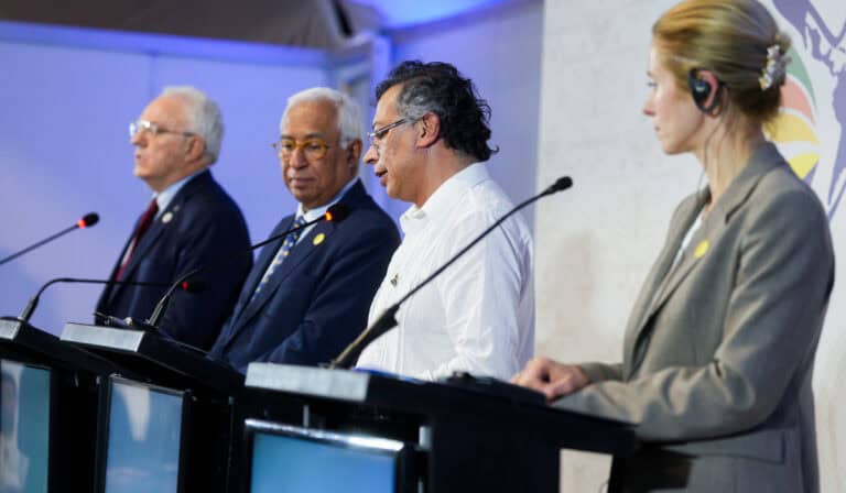 Celac y UE sellan hoja de ruta económica y de seguridad, pero Argentina y otros países se desmarcan del texto final Declaración conjunta de la Celac-UEDeclaración conjunta de la Celac-UE