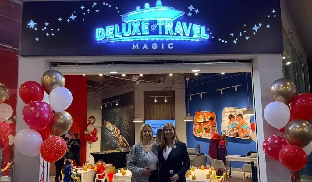Crucero de Disney podría tener parada en Cartagena en 2026; abrieron tienda especializada Deluxe Travel