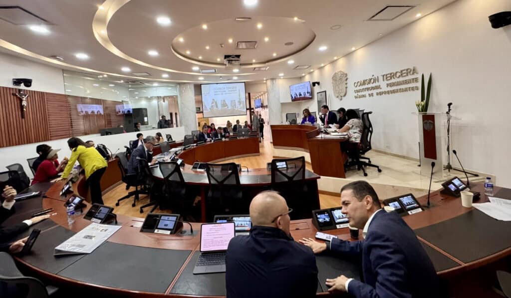 Discusión en la Comisión Tercera