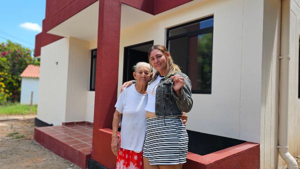 Entrega de viviendas del proyecto Alto Impacto. Foto: cortesía Drummond 