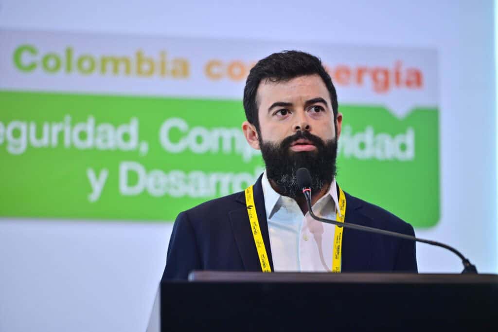 Erick Pastrana, analista de Fitch