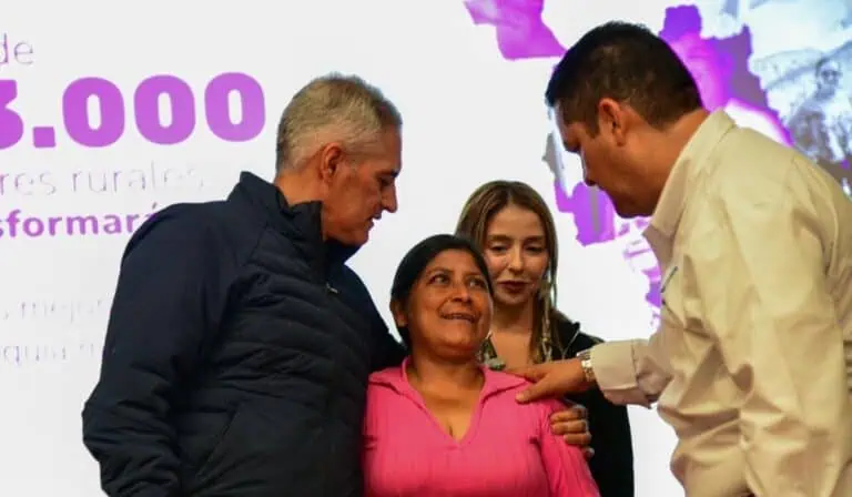 Gobernación de Antioquia anunció mejoramiento de viviendas de mujeres rurales en pobreza extrema