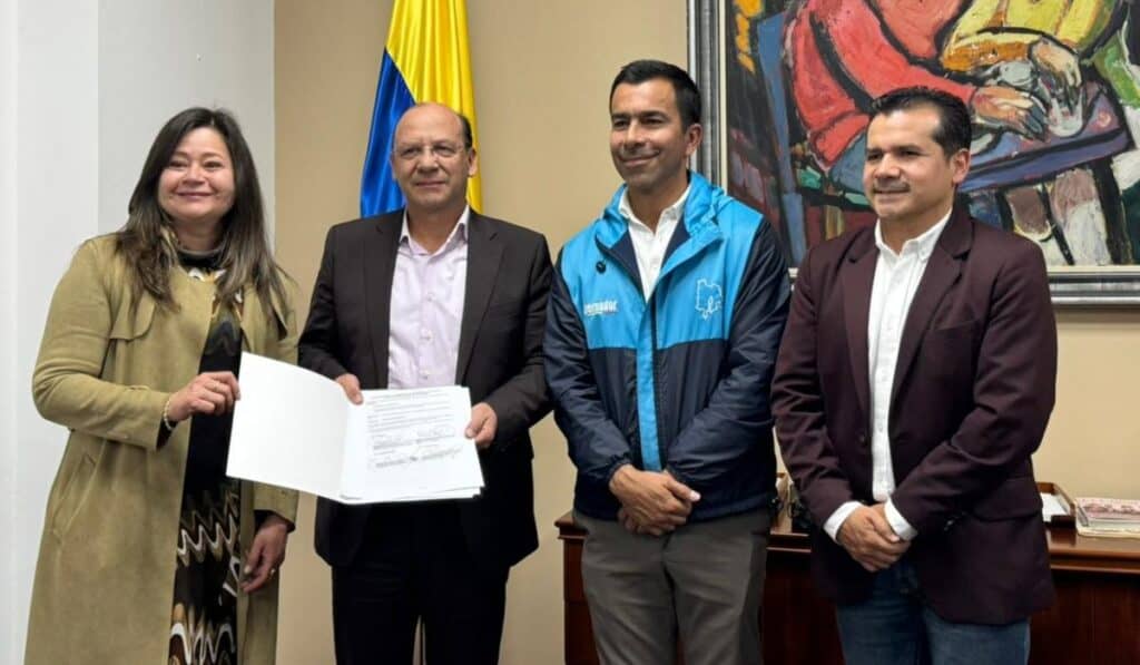 Con inversión superior a $15 billones, se anuncian recursos para Tren de Zipaquirá Gobernación de Cundinamarca y Estado firman convenio para Tren de Zipaquirá