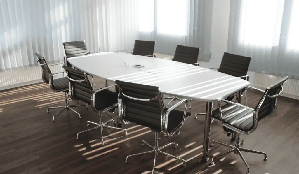 Visibilidad del CEO es un activo estratégico del éxito empresarial, según expertos El GEB y la OCDE se unen para traducir nueva versión de las directrices de gobernanza en las Empresas Públicas