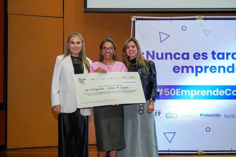 Colombia entregó por primera vez los Premios +50 Emprende para reconocer el talento sénior del país Hilda María Zapata Tamayo
