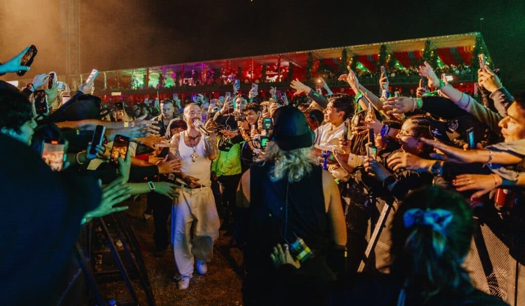 Después de 6 años, J Balvin vuelve a Medellín y las búsquedas de vuelos aumentaron hasta 75 % J Balvin