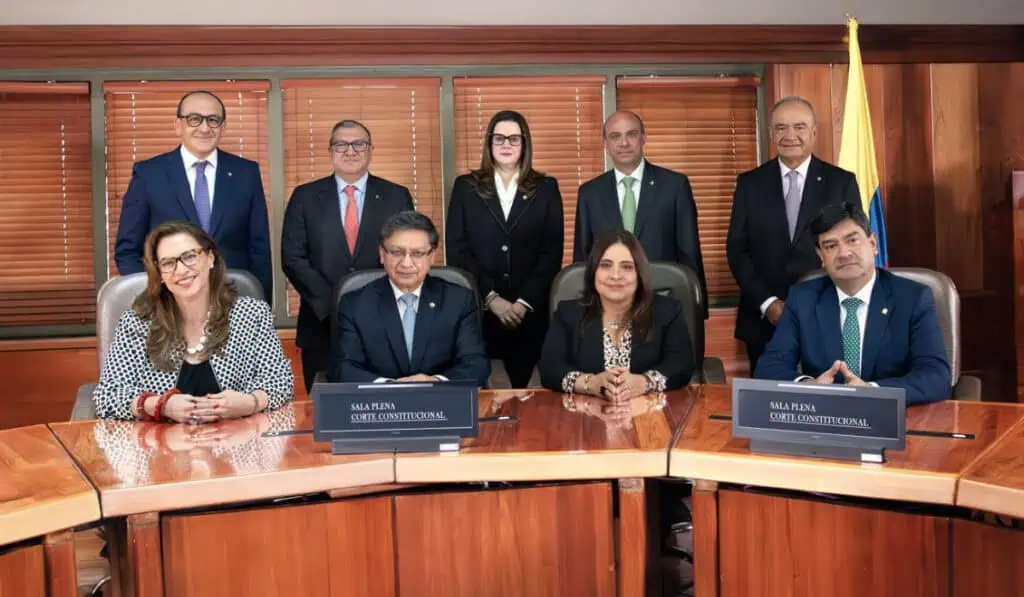 Las peleas de Petro contra el BanRep y otras instituciones: Gobierno 'patea' la mesa cuando no gana Magistrados de Corte Constitucional de Colombia