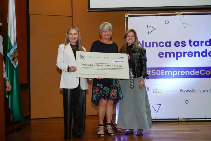 Colombia entregó por primera vez los Premios +50 Emprende para reconocer el talento sénior del país María Esperanza Arbeláez
