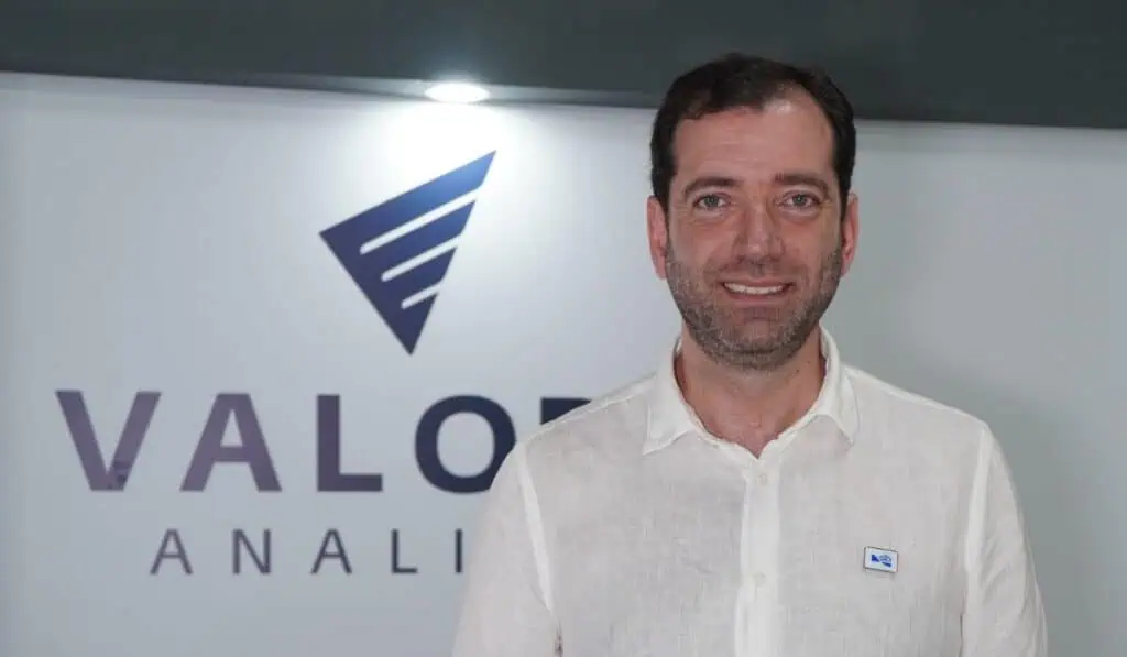 Entrevista | La inteligencia artificial duplica la precisión en las estimaciones para perforar pozos de petróleo y gas Pedro Neiva, gerente general de SLB para Colombia. Imagen: Sebastián Alvarado-Valora Analitik