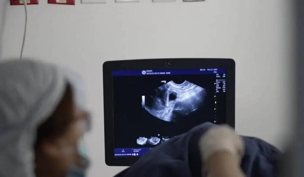 Postergar la maternidad, una de las razones detrás de la baja natalidad en Colombia Postergar la maternidad, una de las razones detrás de la baja natalidad en Colombia