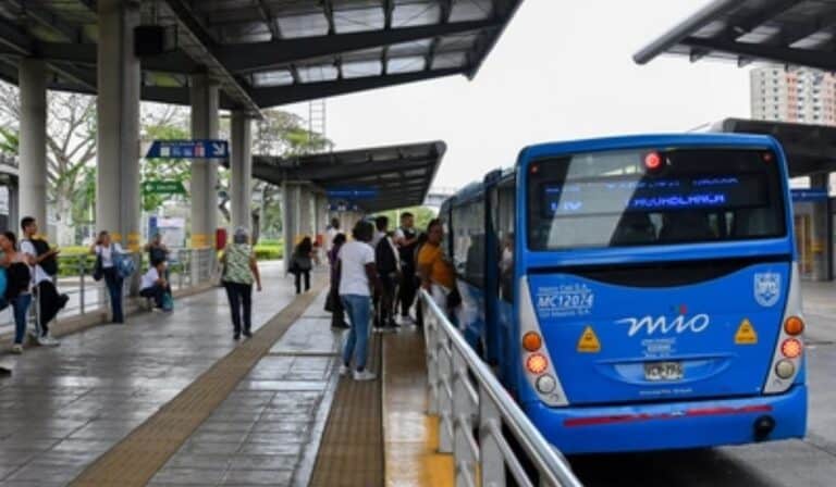 Banco de Occidente habilita pago de pasajes del sistema MIO en Cali con sus tarjetas débito y crédito Banco de Occidente habilita pago de pasajes del sistema MIO en Cali con sus tarjetas débito y crédito