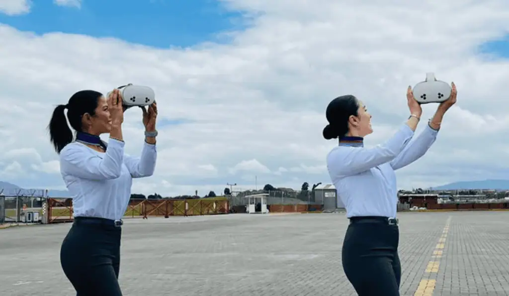 Wingo es la primera aerolínea colombiana en complementar entrenamiento de tripulaciones con realidad virtual Wingo implementa realidad virtual para el entrenamiento de sus tripulaciones