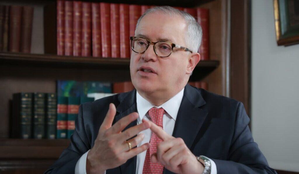 Aranceles a vehículos importados