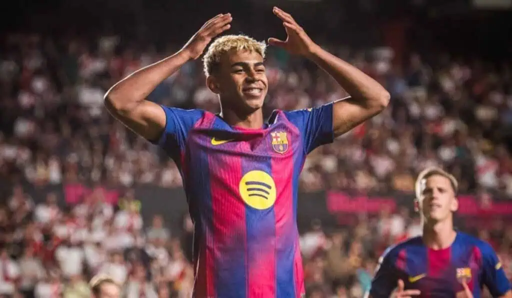 Las 10 camisetas de fútbol más vendidas en 2025: Messi y Cristiano siguen moviendo el mercado Lamine Yamal