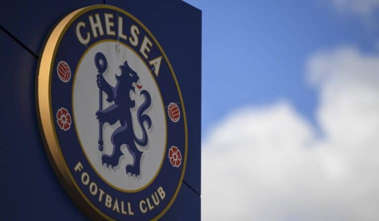 La Premier League frena fichajes del Chelsea y le aplica una multa récord El conflicto se origina en la venta forzada del Chelsea tras las sanciones impuestas por el Reino Unido