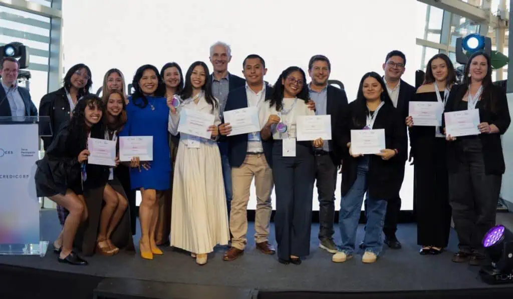 Credicorp reconoció tres proyectos de jóvenes en la cuarta edición de Voces cuarta edición de Voces