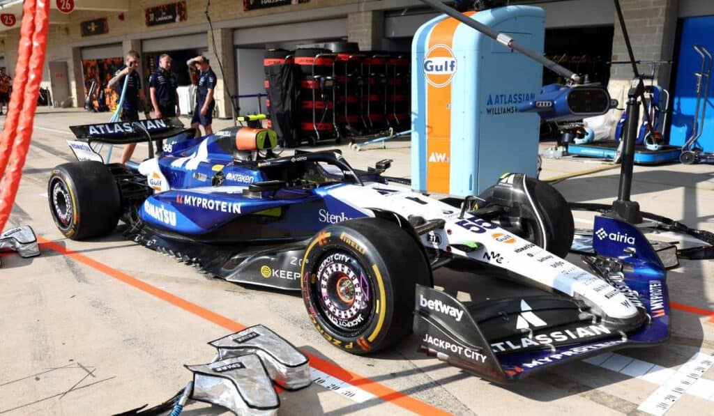 Mítica escudería de Fórmula 1 cambia de nombre y revive su logotipo histórico Mítica escudería de Fórmula 1 cambia de nombre y revive su logo histórico