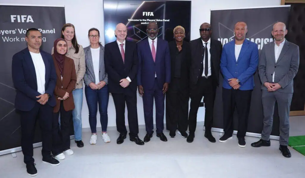 La FIFA lanza fondo económico para proteger los sueldos de los futbolistas profesionales La FIFA lanza fondo económico para proteger los sueldos de los futbolistas profesionales