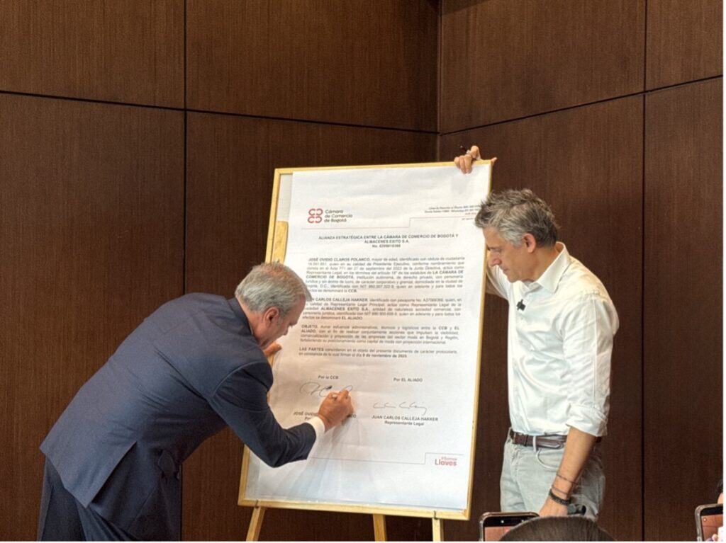 La CCB y el Grupo Éxito firmaron un acuerdo que promoverá nuevas oportunidades de negocio en el ecosistema moda. Foto: Valora Analitik.