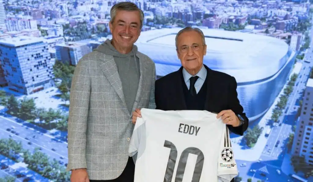 Real Madrid se une a Apple para llevar el Bernabéu a millones de fanáticos con realidad virtual Real Madrid se une a Apple para llevar el Bernabéu a millones de fanáticos con realidad virtual