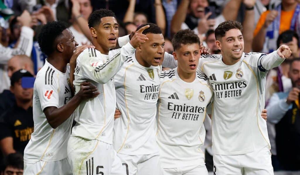 Real Madrid apunta a una valoración histórica para acercarse a las franquicias deportivas más poderosas Real Madrid apunta a una valoración histórica para acercarse a las franquicias deportivas más poderosas