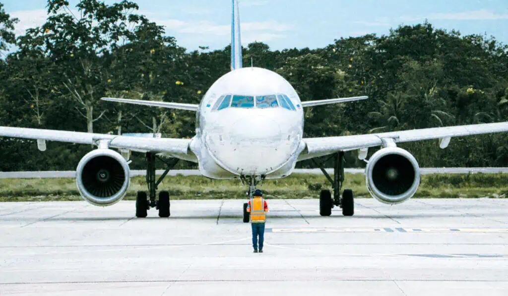 sector-aereo-vuelos-aerolineas Cancelación de vuelos