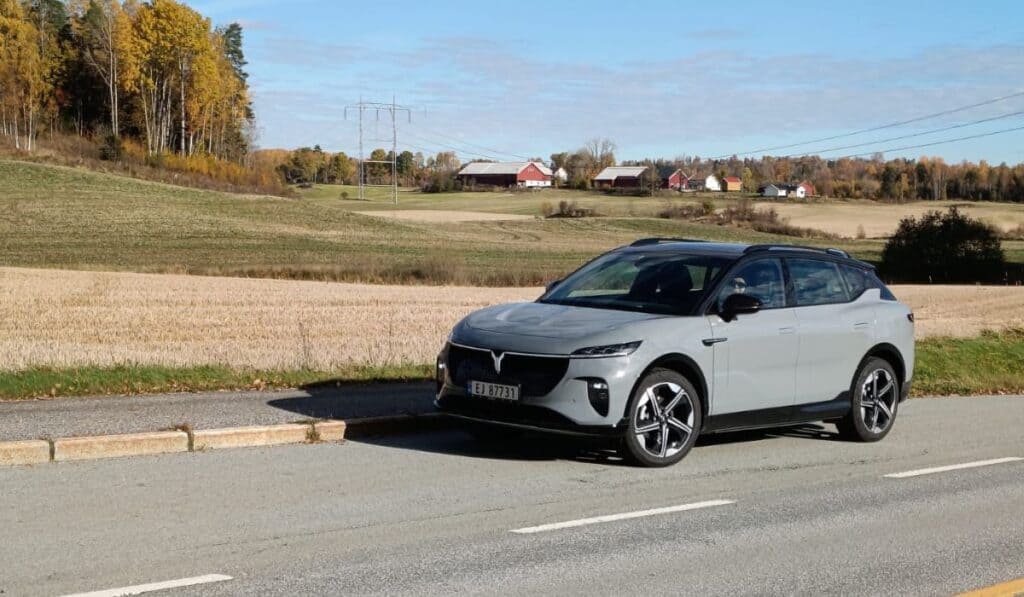 La Voyah Courage es un SUV eléctrico de 4,7 metros de largo y 2,9 metros de distancia entre ejes, que combina una arquitectura eléctrica de 800 voltios. Foto: Valora Analitik.