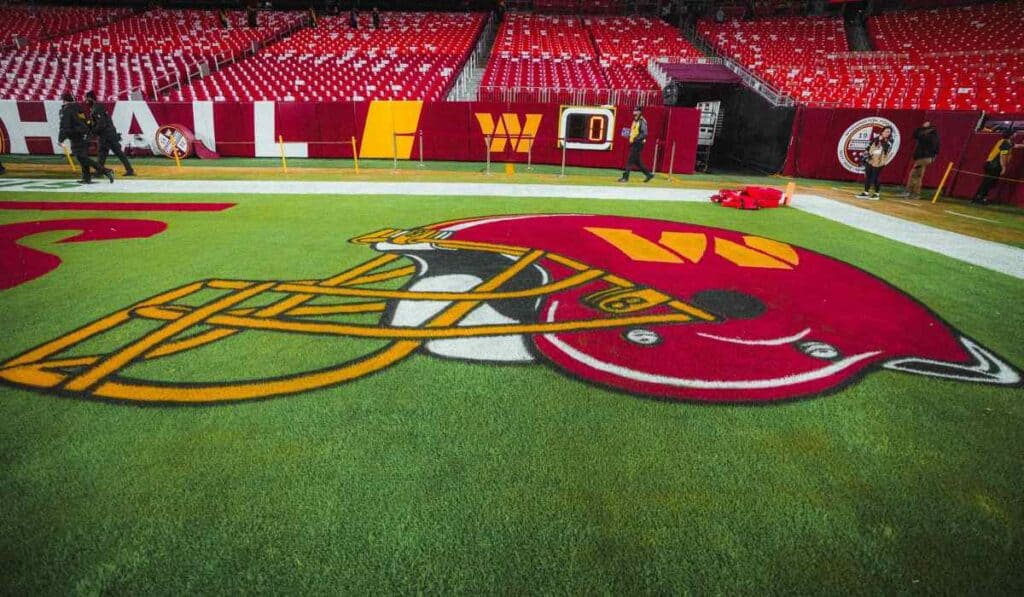 Donald Trump quiere inmortalizarse en el deporte y ponerle su nombre a un estadio de US$3.700 millones Donald Trump quiere inmortalizarse en el deporte y ponerle su nombre a un estadio de US$3.700 millones