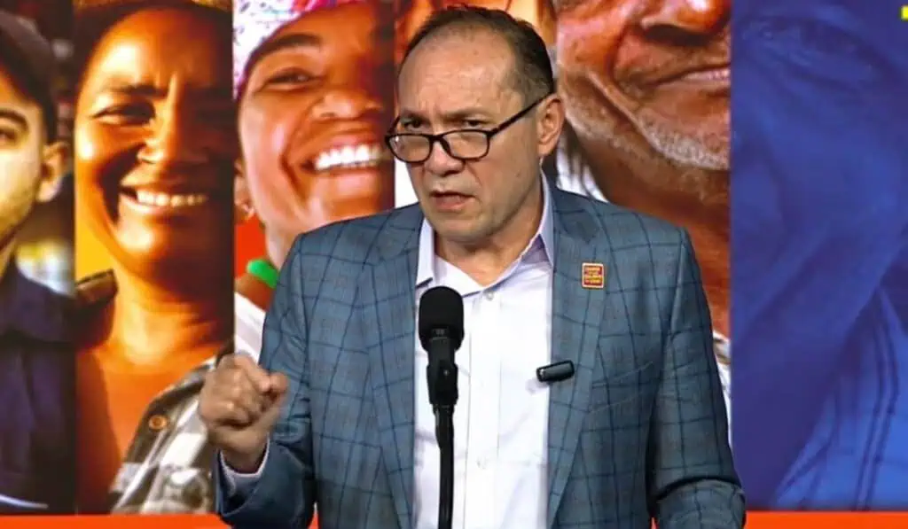 Ahora | Gobierno Petro revela cuánto subirán los precios tras alza de 23 % en salario mínimo para 2026 Antonio Sanguino, ministro de Trabajo de Colombia