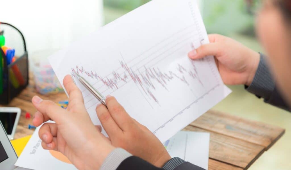 Premercado | Bolsas mixtas con foco en reunión de la FED y venta de chips de Nvidia en China Bolsas mixtas con foco en reunión de la FED y venta de chips de Nvidia en China