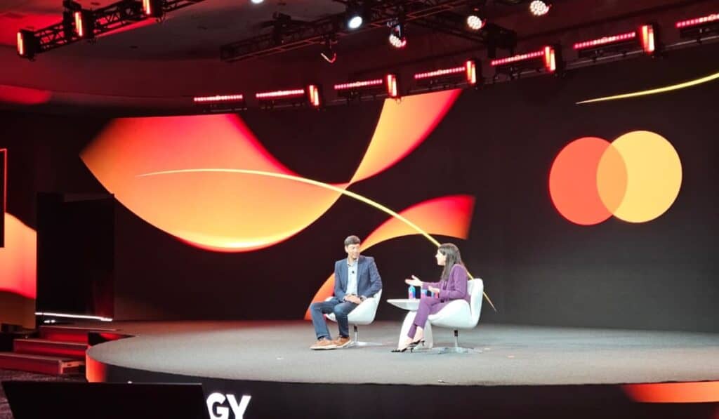 Javier Suárez, CEO de Davivienda Group y Adriana Arismendi, vicepresidente de mercadeo y ventas de Bancolombia