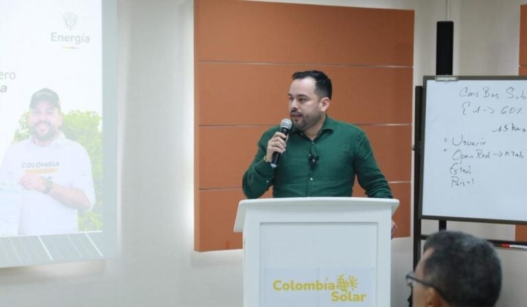Gobierno destinará $4,2 billones para que población del Caribe genere energía con techos solares Edwin Palma, ministro de Minas y Energía. Imagen: Ministerio de Minas y Energía