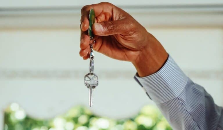 ¿Pensando en poner su vivienda en arriendo? Estas son las ‘banderas rojas’ que debe evitar Errores más comunes al arrendar un inmueble