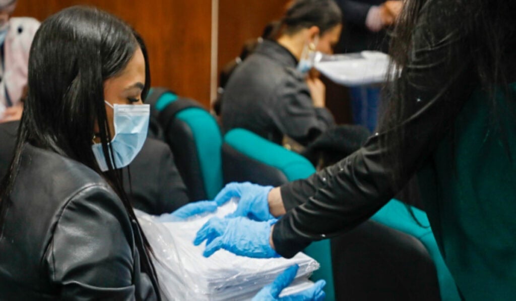 Registraduría revisa más de 28,5 millones de firmas para candidaturas presidenciales de 2026 Firmas para las elecciones de 2026