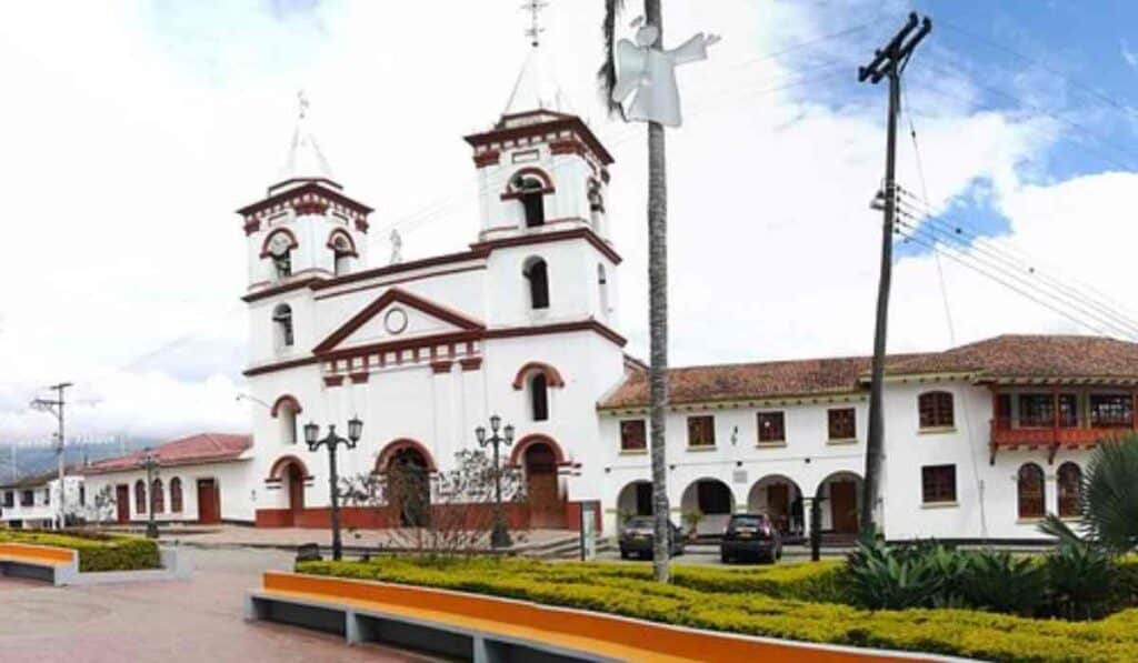 Municipio de Cundinamarca, clave en suministro de agua, se podría integrar a la Región Metropolitana Fómeque, Cundinamarca, estudia posibilidad de integrarse a la Región Metropolitana