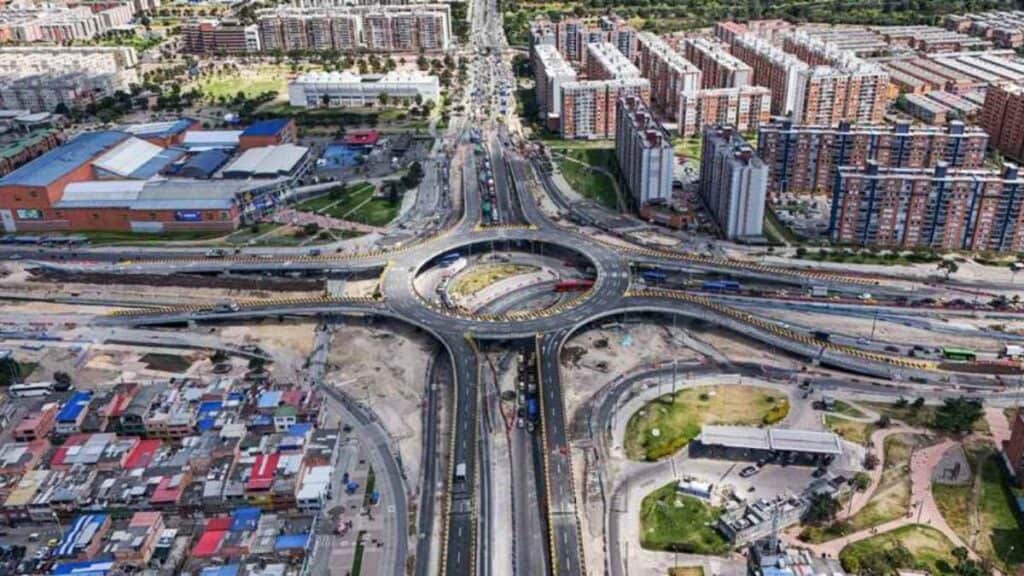 Alcaldía de Bogotá entrega importante obra en la avenida Cali: beneficiará a más de 1 millón personas Alcaldía de Bogotá entrega importante obra en la avenida Cali: beneficiará a más de 1.300 vehículos