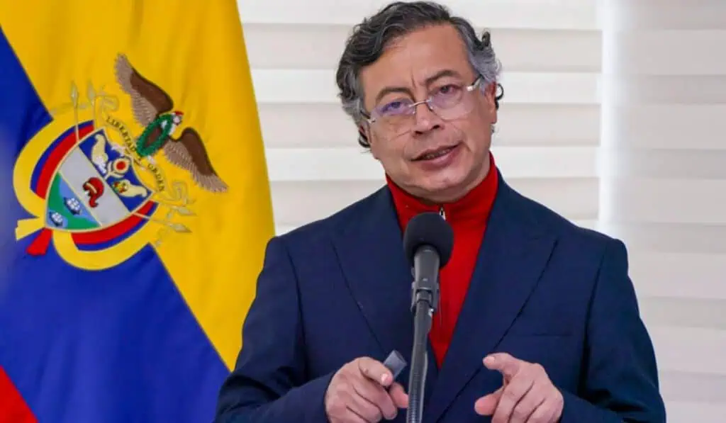 Analistas cuestionan “ajuste de papel” en cifras del Plan Financiero del gobierno colombiano Gustavo Petro, presidente de Colombia. Imagen: Presidencia