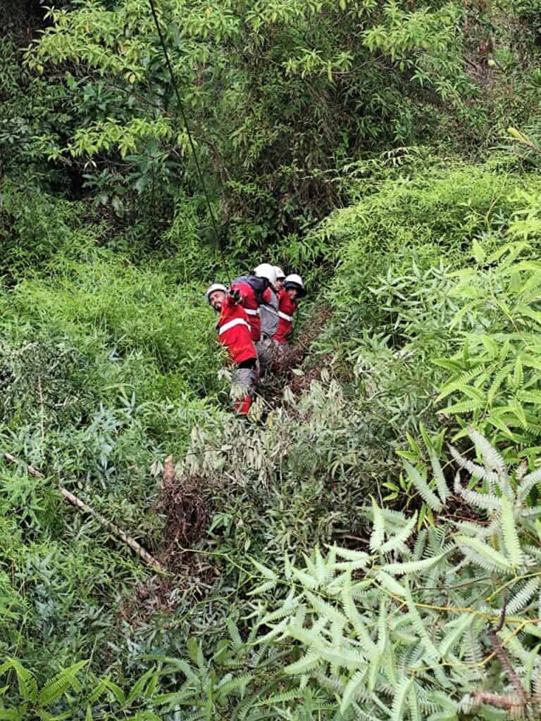 Chocó estrena cable de fibra óptica y red 5G tras inversión de Claro Instalación de la fibra óptica de Claro