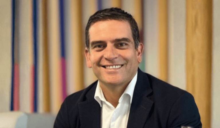 Agentes autónomos, la tercera ola de IA según expertos Juan Manuel Mesa, country manager de Salesforce Colombia