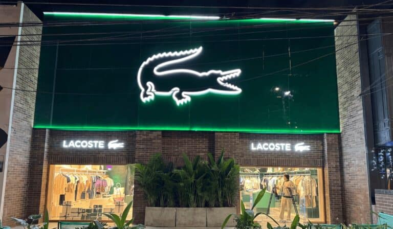 La primera ‘concept store’ de Lacoste en Latinoamérica abre sus puertas en Medellín Lacoste abre concept store en Provenza