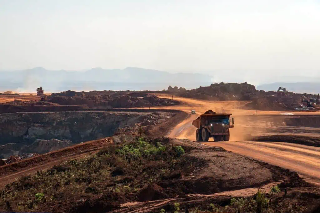 Colombia tendrá plataforma para hacer trazabilidad a minerales tras inversión de casi US$7 millones Mercado de minerales. Imagen: wirestock a través de Freepik