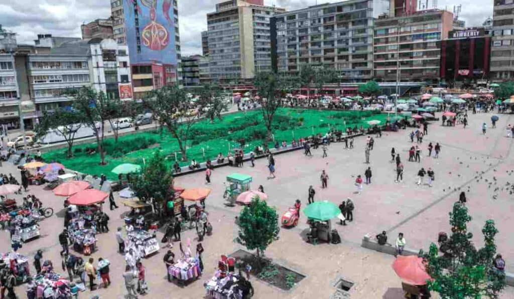 San Victorino tendría que hacer cambio obligatorio: Justicia da orden a la Alcaldía de Bogotá San Victorino tendría cambio con vendedores ambulantes