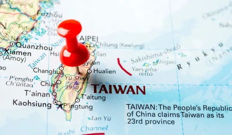 El estatus de Taiwán sigue siendo uno de los principales focos de tensión política y militar en Asia-Pacífico. Foto: Canva.