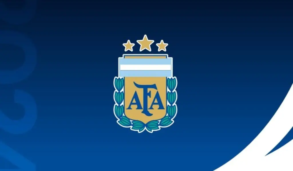 Crisis en el fútbol argentino: Justicia investiga a la AFA por presunto lavado de dinero y desvío de fondos Escándalo en el fútbol argentino: Justicia allana a la AFA y hay 17 clubes investigados por presunto lavado de dinero