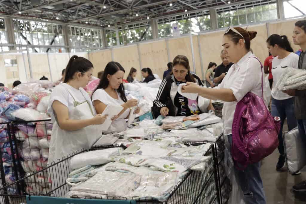 D-Ganga debuta en Bogotá: una nueva feria que busca dinamizar las compras de fin de año Durante cinco días, D-Ganga reunirá más de 70 marcas, con descuentos de hasta el 70 %, en una exhibición que supera los 4.000 metros cuadrados. Foto: Cortesía Corferias.