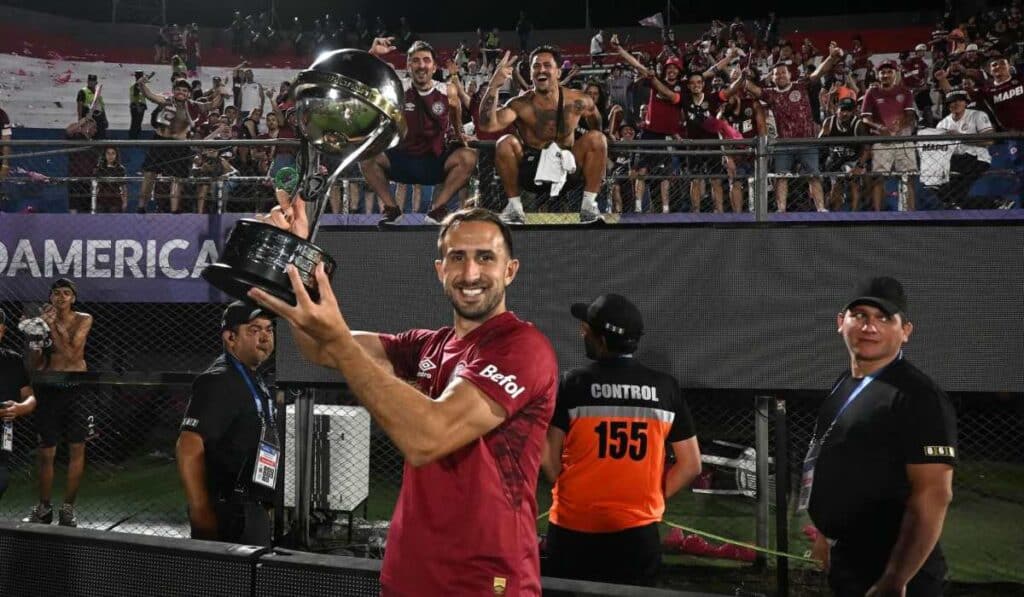 Equipo campeón de América subastará todas las camisetas usadas en la final por sus jugadores Equipo campeón de América subastará todas las camisetas usadas en la final por sus jugadores