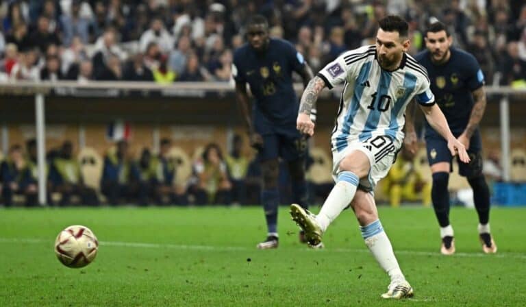 Un solo pie de Messi vale más que importantes empresas en Colombia Un solo pie de Messi vale más que importantes empresas en Colombia